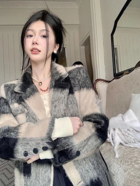 chan new women's fall winter western suit jacket women's coat designer fashion brand logo high-end tweed coat leisure spring women, Black;brown
chan new women's fall winter western suit jacket women's coat designer fashion brand logo high-end tweed coat leisure spring women, Black;brown