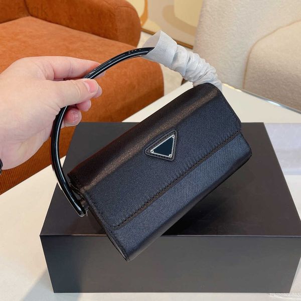 italy brand classic sign mini handbags bags genuine leather shoulder bag fashion women cross body totes luxurys designe
italy brand classic sign mini handbags bags genuine leather shoulder bag fashion women cross body totes luxurys designe
