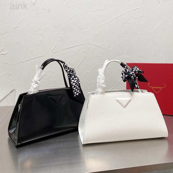 luxury designer italy brand woman totes shoulder bags shiny genuine leather handbags elling cowhide handbag fashion women
luxury designer italy brand woman totes shoulder bags shiny genuine leather handbags elling cowhide handbag fashion women