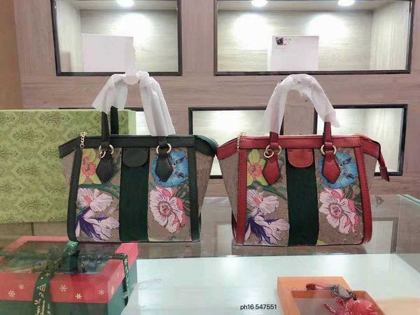 2021 new flower portable one shoulder slant span bag girls fashion bags ladies purses handbags women
2021 new flower portable one shoulder slant span bag girls fashion bags ladies purses handbags women