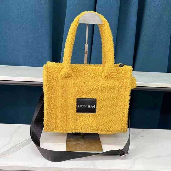 designer luxury the tote bag leather capacity versatile women mini medium small bags handbags multicolour fashion shoulder pursest 7a fvek
designer luxury the tote bag leather capacity versatile women mini medium small bags handbags multicolour fashion shoulder pursest 7a fvek