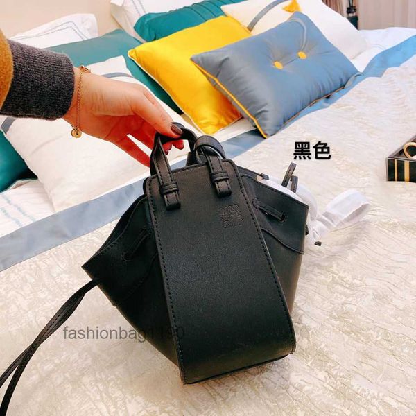loews female shoulder bag 2022 handbag women designer mini cowhide hammock bucket portable one messenger 71mf
loews female shoulder bag 2022 handbag women designer mini cowhide hammock bucket portable one messenger 71mf