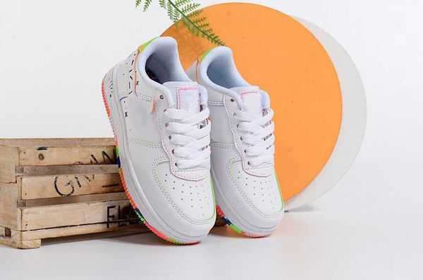 2022 1 low kids drawing gs dv1366-111 white multi children boy girl kids skate sneakers sports shoes eur size 25-35, Black;red
2022 1 low kids drawing gs dv1366-111 white multi children boy girl kids skate sneakers sports shoes eur size 25-35, Black;red