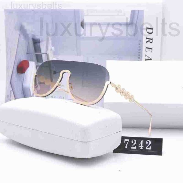 sunglasses designer overseas 2021 new fanjia women's street shooting polarizing glasses 7242 5286, White;black
sunglasses designer overseas 2021 new fanjia women's street shooting polarizing glasses 7242 5286, White;black