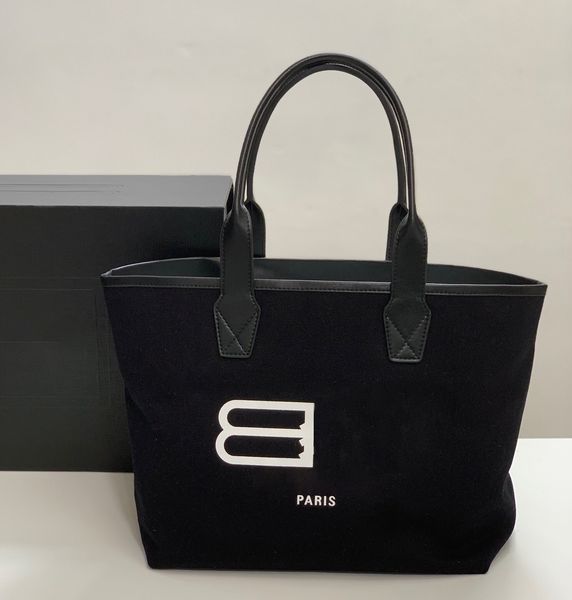 designer tote bag luxury brand retro solid canvas material women's new style shopping bag fashion versatile multifunctional large capac
designer tote bag luxury brand retro solid canvas material women's new style shopping bag fashion versatile multifunctional large capac