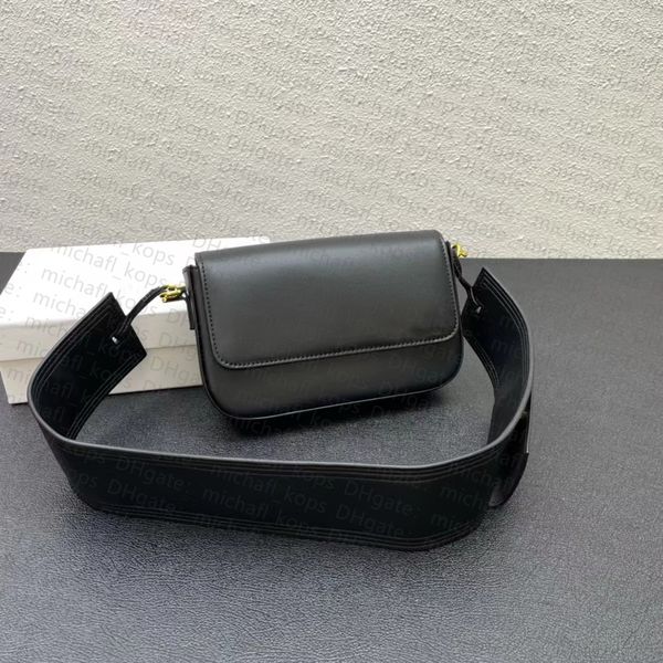 new fashion clamshell women bag niche light luxury metal logo official original luxury designer brand cross-body
new fashion clamshell women bag niche light luxury metal logo official original luxury designer brand cross-body