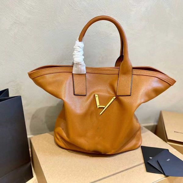luxury designer handbags shoulder crossbody bag tote 2023 new fashion custom lazy style bag versatile large capacity lady factory direct sal
luxury designer handbags shoulder crossbody bag tote 2023 new fashion custom lazy style bag versatile large capacity lady factory direct sal