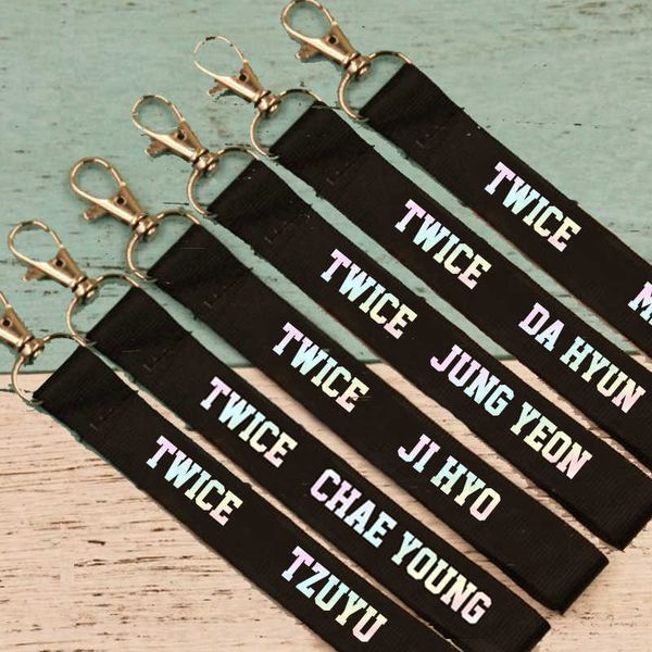 fashion keychainskeychains lanyards kpop twice album signal tzuyu pin dahyun sana name chain k-pop ring pendant ring laser chain, Silver
fashion keychainskeychains lanyards kpop twice album signal tzuyu pin dahyun sana name chain k-pop ring pendant ring laser chain, Silver