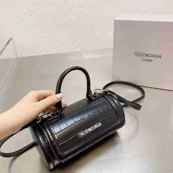 designer luxurys women handbags balenciga 2022 bag crocodile cylinder one shoulder messenger handbag
designer luxurys women handbags balenciga 2022 bag crocodile cylinder one shoulder messenger handbag