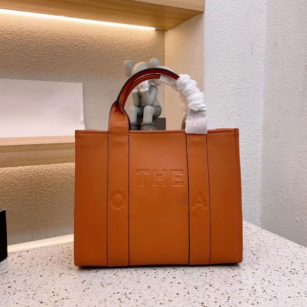 luxury designer tote bags large capacity women handbag leather shoulder bags fashion style women's boutique bag exquisite color matchin
luxury designer tote bags large capacity women handbag leather shoulder bags fashion style women's boutique bag exquisite color matchin