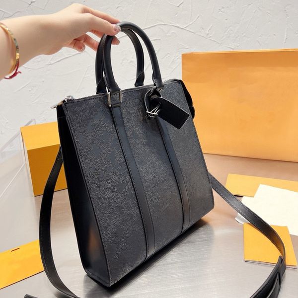 2022 men shoulder briefcase black leather designer handbag business lapbag messenger bags with nameplates totes man luggage computer handbag
2022 men shoulder briefcase black leather designer handbag business lapbag messenger bags with nameplates totes man luggage computer handbag