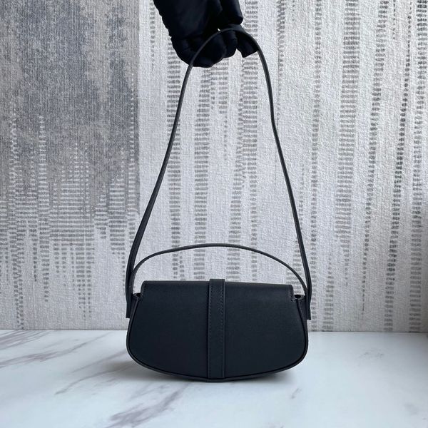 designer shoulder bag luxury big-name retro solid color ladies new handbag fashion joker multifunctional large-capacity underarm bag
designer shoulder bag luxury big-name retro solid color ladies new handbag fashion joker multifunctional large-capacity underarm bag