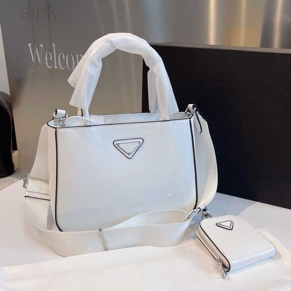 2023 famous designer brand luxury shoulder bags women handbags macaron colour coin purse crossbody bag metal button, Black;red
2023 famous designer brand luxury shoulder bags women handbags macaron colour coin purse crossbody bag metal button, Black;red