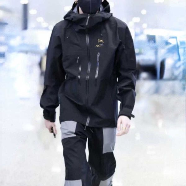 high version arc designer storm jacket plush thickened hard shell hooded coat fashion embroidery waterproof windproof sportswear couple card, Black;brown
high version arc designer storm jacket plush thickened hard shell hooded coat fashion embroidery waterproof windproof sportswear couple card, Black;brown