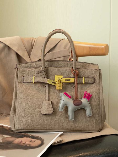 fashion bag birkins leather herme handbags special counter 2022 new female senior feeling bride's one shoulder cross body large capacit
fashion bag birkins leather herme handbags special counter 2022 new female senior feeling bride's one shoulder cross body large capacit