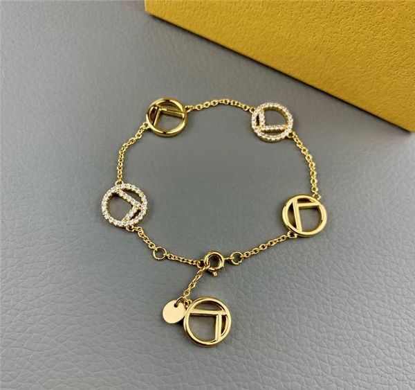 charm bracelets womens designer bracelet brand classic letters mens bracelets gold fashion pearl bracelet luxury designer jewelry, Golden;silver
charm bracelets womens designer bracelet brand classic letters mens bracelets gold fashion pearl bracelet luxury designer jewelry, Golden;silver