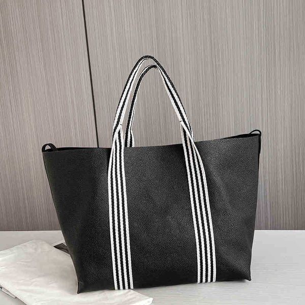 bag bucket shoulder bags for women with brand designer handbag tote leather shopping striped portable crossbody female high capacity mummy 2
bag bucket shoulder bags for women with brand designer handbag tote leather shopping striped portable crossbody female high capacity mummy 2