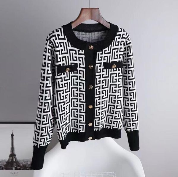 women's sweaters designer oversized pattern cardigan sweater coat wool blended woman knitwear ladies long sleeve jacket, White;black
women's sweaters designer oversized pattern cardigan sweater coat wool blended woman knitwear ladies long sleeve jacket, White;black