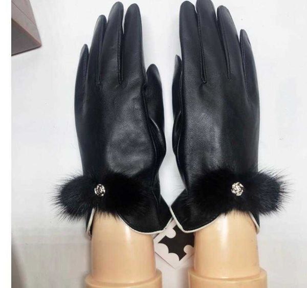 five fingers gloves 21ss women winter luxury real leather gloves designer genuine leathers glove soft warm short sheepskin fleece inside dri, Blue;gray
five fingers gloves 21ss women winter luxury real leather gloves designer genuine leathers glove soft warm short sheepskin fleece inside dri, Blue;gray
