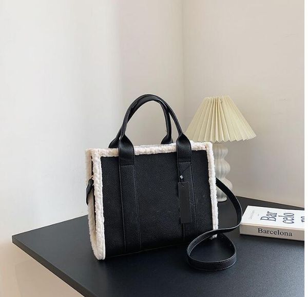 2022 the tote bag highquality women luxury designer bags canvas practical large capacity plain handbags coin purse square wallets
2022 the tote bag highquality women luxury designer bags canvas practical large capacity plain handbags coin purse square wallets