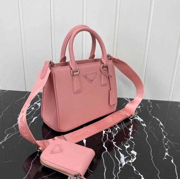 2023 designer bag leather shopping bags messenger handheld ladies designer handmade luxury designers classic fashion leathers clutch crossbo
2023 designer bag leather shopping bags messenger handheld ladies designer handmade luxury designers classic fashion leathers clutch crossbo