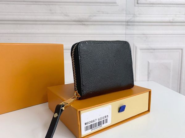 2023 luxurys designer wallets wholesale multicolor coin purse doudou wallet colourful cards holders womens classic pocket card holder cc6716, Red;black
2023 luxurys designer wallets wholesale multicolor coin purse doudou wallet colourful cards holders womens classic pocket card holder cc6716, Red;black