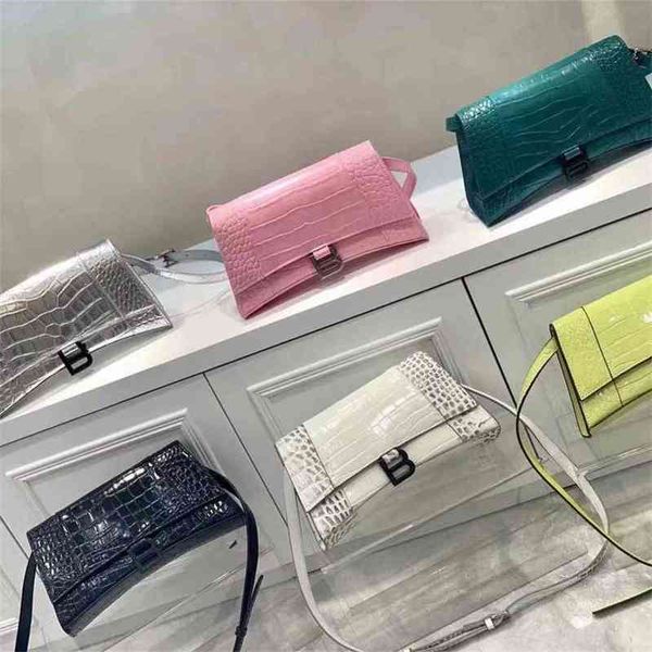 balencaige handbags designer hourglass bags luxury pink alligator in spring and summer
balencaige handbags designer hourglass bags luxury pink alligator in spring and summer