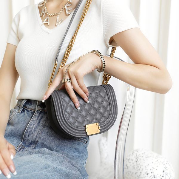 original quality small boy messenger bag women luxury designer cross body bags with box c074
original quality small boy messenger bag women luxury designer cross body bags with box c074
