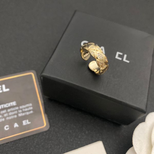 premium jewelry band rings delicate luxury design ring charming designer style family friend lover gift young fashion style real gold platin, Silver
premium jewelry band rings delicate luxury design ring charming designer style family friend lover gift young fashion style real gold platin, Silver