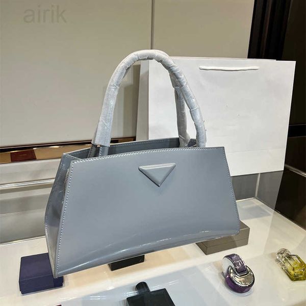 new classic patent leather crossbody bags women's luxury large capacity fashion handbags totes designer envelope card pockets
new classic patent leather crossbody bags women's luxury large capacity fashion handbags totes designer envelope card pockets