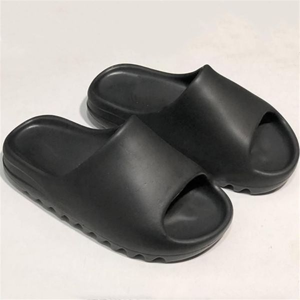 2021 slippers desert sand triple black bone white slippers foam runner resin slide sandal mens slipper with box269t
2021 slippers desert sand triple black bone white slippers foam runner resin slide sandal mens slipper with box269t