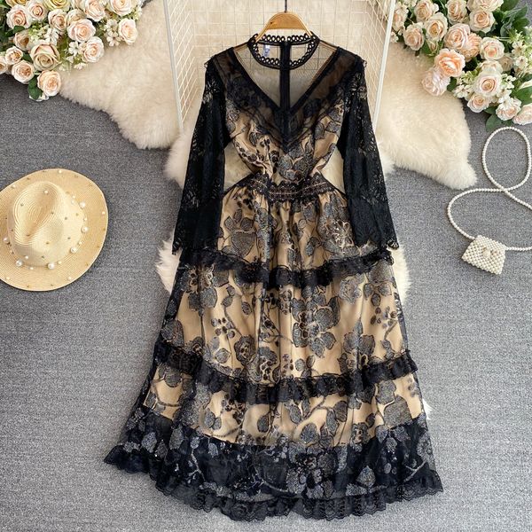 round neck long sleeve elegant dress with slim waist and a big hem embroidery gauze dress, Black;gray
round neck long sleeve elegant dress with slim waist and a big hem embroidery gauze dress, Black;gray