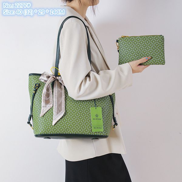 Wholesale factory ladies shoulder bags 3 colors small fresh green printed fashion handbags large contrast leather tote bag elegant bow ribbon handbag
Wholesale factory ladies shoulder bags 3 colors small fresh green printed fashion handbags large contrast leather tote bag elegant bow ribbon handbag