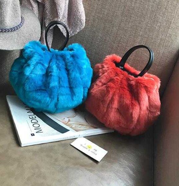bag fur pumpkin bag women's 2022 autumn/winter new simple korean version of the one-shoulder diagonal cross hand y2211
bag fur pumpkin bag women's 2022 autumn/winter new simple korean version of the one-shoulder diagonal cross hand y2211