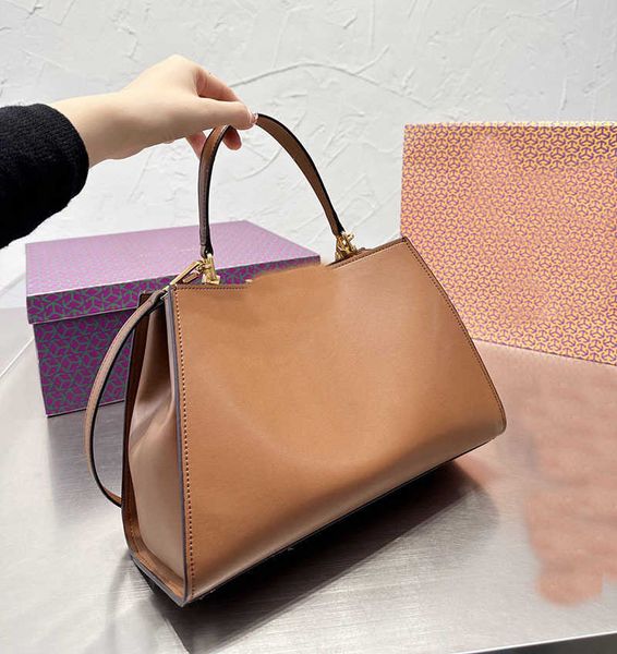 designer luxury women the tote bag fashion versatile handbags shoulder crossbody bags purse tories totes large capacity saddle wallets 7a x
designer luxury women the tote bag fashion versatile handbags shoulder crossbody bags purse tories totes large capacity saddle wallets 7a x
