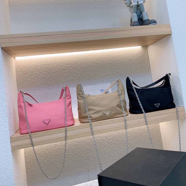 bags designer bag totes women handbag classic luxury brand imitation triangle splicing chain shoulder bag large capacity fashion solid color
bags designer bag totes women handbag classic luxury brand imitation triangle splicing chain shoulder bag large capacity fashion solid color