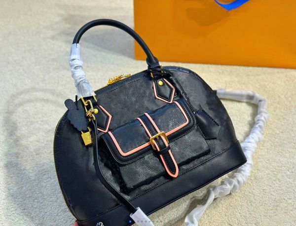 luxurys designers shell bags with lock alma bb fashion women shoulder messenger bag leather handbags ladies cosmetic crossbody totes wallet
luxurys designers shell bags with lock alma bb fashion women shoulder messenger bag leather handbags ladies cosmetic crossbody totes wallet