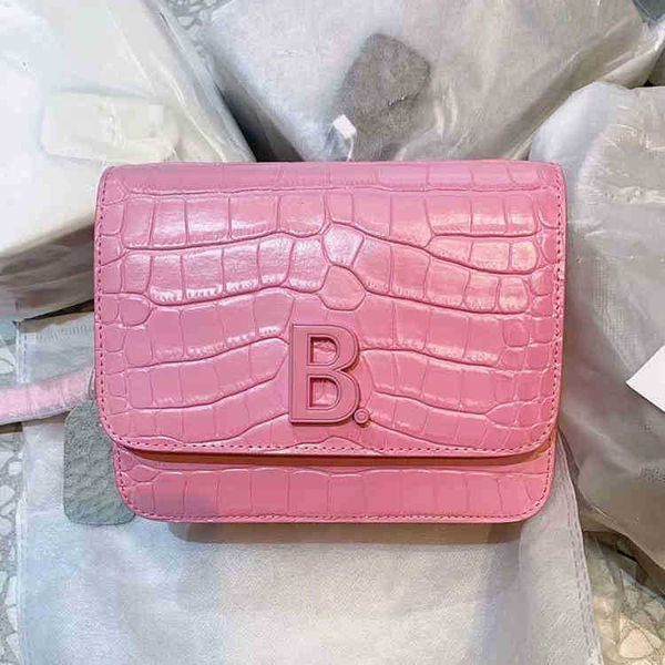 2022 b balenciga fashion bag family pink crocodiless pattern beancurd small square leather one shoulder slanting female hourglass leab
2022 b balenciga fashion bag family pink crocodiless pattern beancurd small square leather one shoulder slanting female hourglass leab