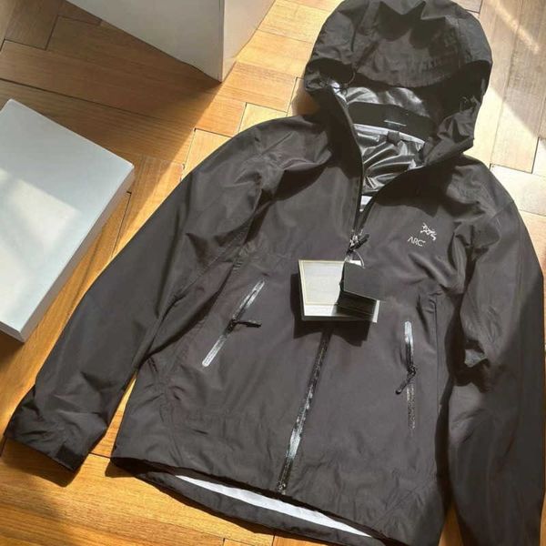 arc designer storm jacket hard shell waterproof cardigan hooded coat winter fashion zipper mountaineering sportswear, Black;brown
arc designer storm jacket hard shell waterproof cardigan hooded coat winter fashion zipper mountaineering sportswear, Black;brown