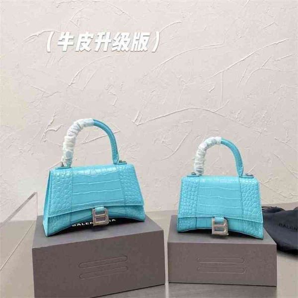 balencaige handbags designer hourglass bag s half moon metal b-shaped pull ring trend single messenger
balencaige handbags designer hourglass bag s half moon metal b-shaped pull ring trend single messenger