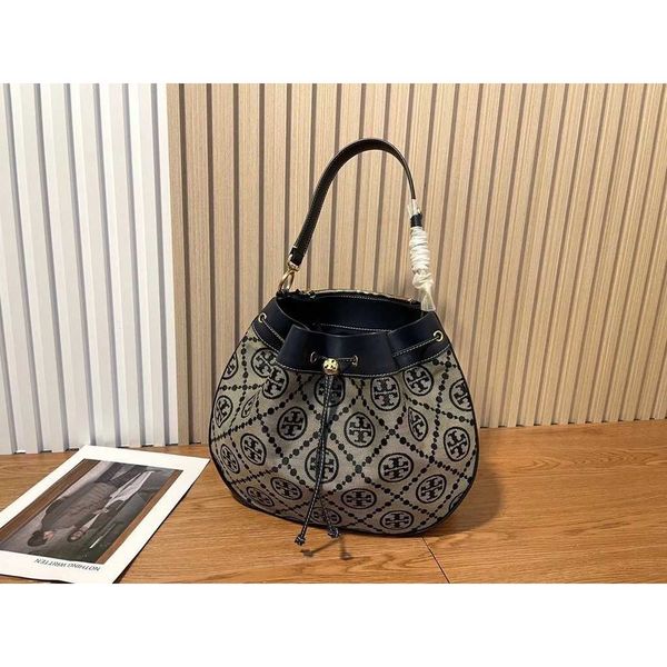 shoulderbags fashion designer bags torysburchs handbag leather tb new style canvas with leather bucket bag cowhide printed shoulder cross-
shoulderbags fashion designer bags torysburchs handbag leather tb new style canvas with leather bucket bag cowhide printed shoulder cross-