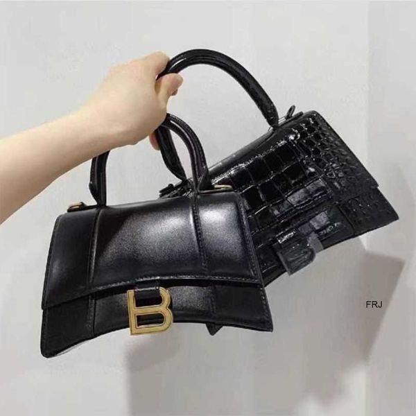 designer hourglas bags balenciga handbags 2022 fashion brand paris hourglas bag womens new mini goodlooking highgrade small handbag sing hav
designer hourglas bags balenciga handbags 2022 fashion brand paris hourglas bag womens new mini goodlooking highgrade small handbag sing hav