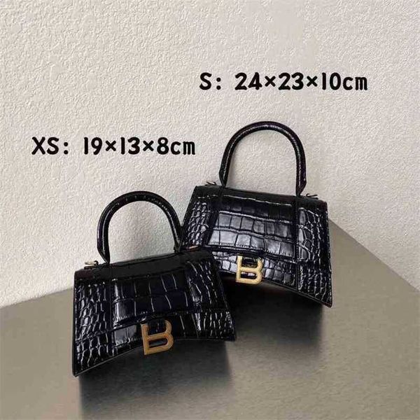 designer balenciga classic hourglass handbags bag b home letter buckle leather handbag fashion messenger hand carry one shoulder cosmetics
designer balenciga classic hourglass handbags bag b home letter buckle leather handbag fashion messenger hand carry one shoulder cosmetics