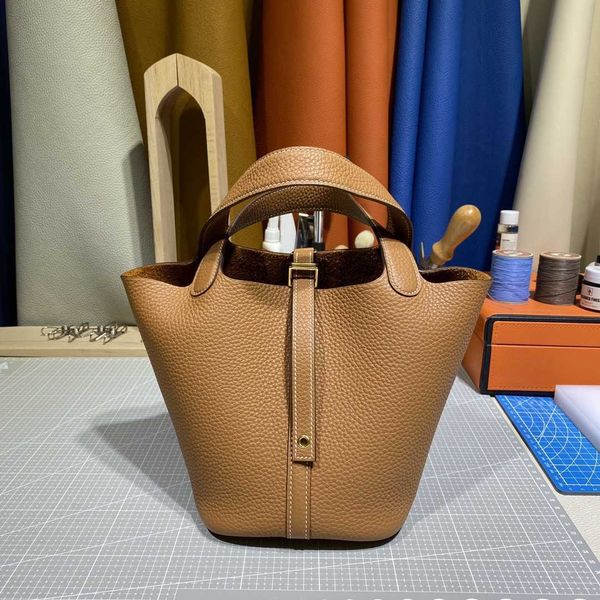 designer original cowhide thread bag litchi basket he hand picotin wax locks layer vegetable 2023 bags grain portable bucket 1 752c outlet
designer original cowhide thread bag litchi basket he hand picotin wax locks layer vegetable 2023 bags grain portable bucket 1 752c outlet