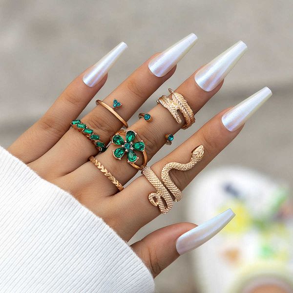 new imitation flower feather snake ring set geometric irregular diamond ring seven piece set, Silver
new imitation flower feather snake ring set geometric irregular diamond ring seven piece set, Silver