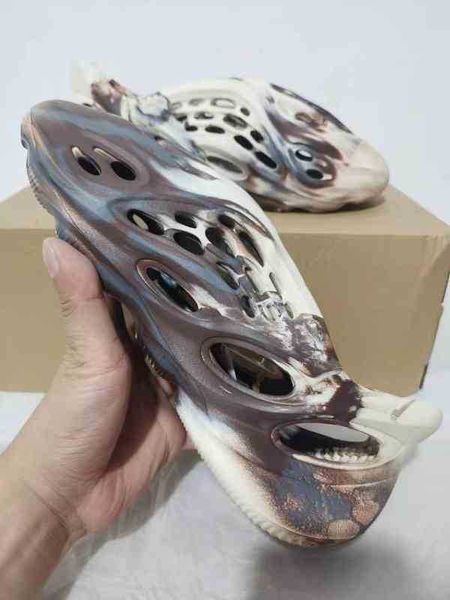 designer slides yeesys foam slipper kanyes runners 2022 mens slide sandals mix moon grey resin bone whtie womens indoor and outdoor beach, Black
designer slides yeesys foam slipper kanyes runners 2022 mens slide sandals mix moon grey resin bone whtie womens indoor and outdoor beach, Black