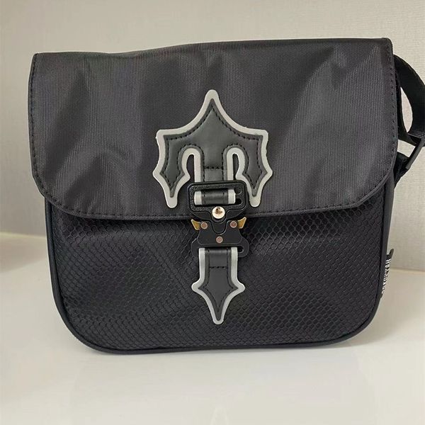 evening bags selling london designer trapstar irongate t cross body bag men and women handbags messenger postman 221101
evening bags selling london designer trapstar irongate t cross body bag men and women handbags messenger postman 221101