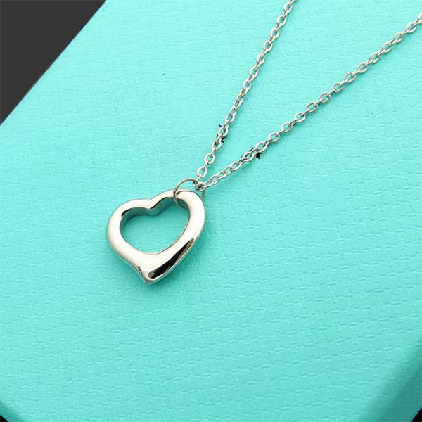 2022 fashion new hollow heart pendant necklace brand t letter women designer couple classic titanium steel s jewelry gift, Silver
2022 fashion new hollow heart pendant necklace brand t letter women designer couple classic titanium steel s jewelry gift, Silver