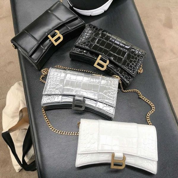 designer balenciga handbags hourglas bags 2022 new leather womens trend chain hourglas bbutton crocodile single shoulder diagonal span have
designer balenciga handbags hourglas bags 2022 new leather womens trend chain hourglas bbutton crocodile single shoulder diagonal span have