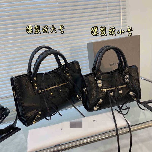 designer balencaiss handbags bgas motorcycle super motorcycle girl's favorite versatile piece
designer balencaiss handbags bgas motorcycle super motorcycle girl's favorite versatile piece